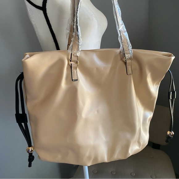 Victoria’s Secret Buttery Cinch Top Tote - Picture 4 of 9